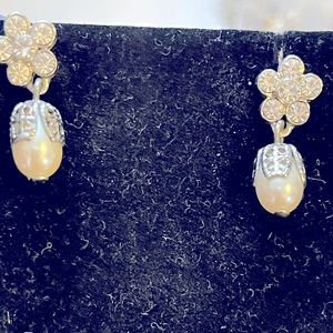 Avon Vintage Pearl & CZ Flower Earrings with post